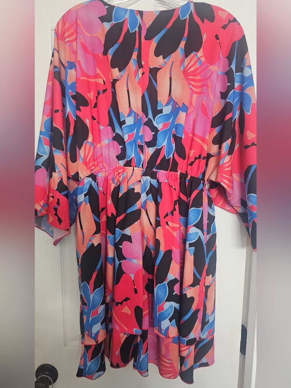 Pink Lily "Blush Floral Mini Dress" is a vibrant, resort-style Dress Size Large - Picture 4 of 9